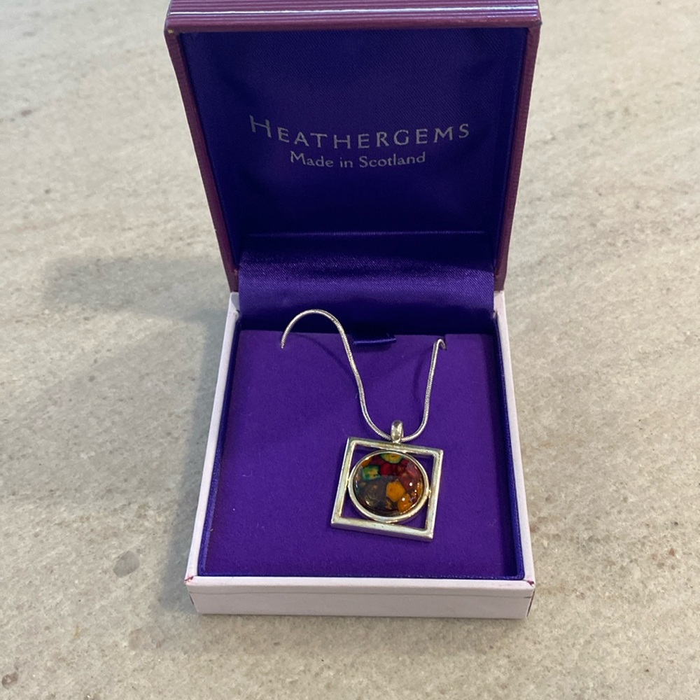 Heathergems Open Square Pendant